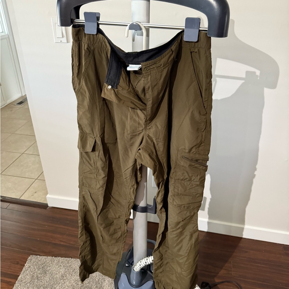 Columbia Green Cargo Pants Durable Utility Design